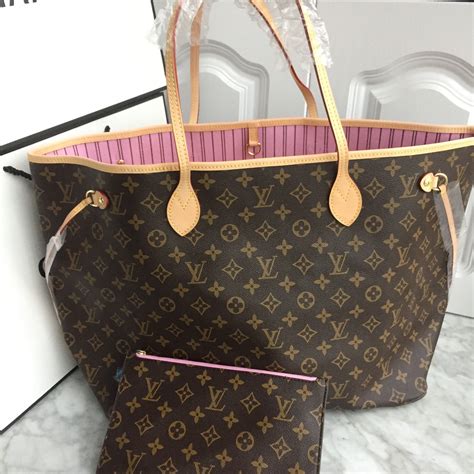 Louis Vuitton Neverfull shopper